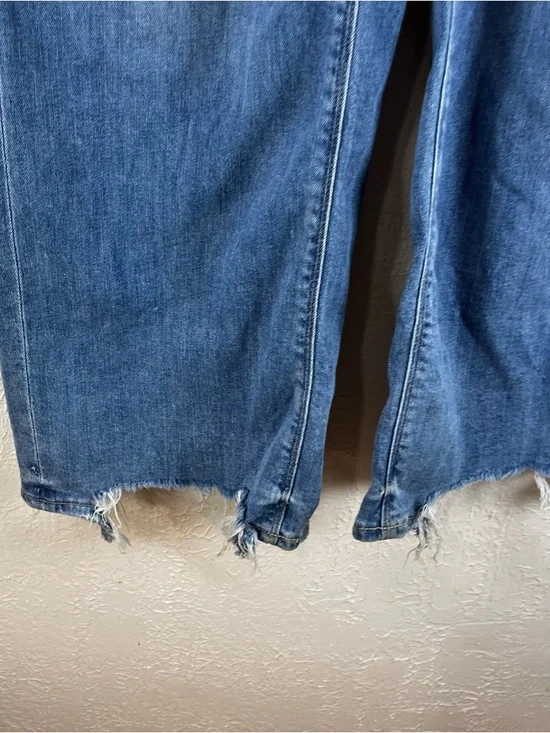 American Eagle Dreamy Drape Stretch Super High-Waisted Baggy Wide-Leg Jeans - Picture 9 of 15